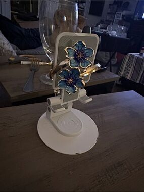 Blue Floral Enamel Bracelet - Women's Fashion Jewelry